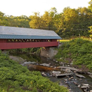 brattleboro-vermont-usa-bridge