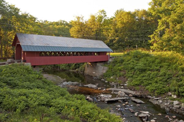 brattleboro-vermont-usa-bridge